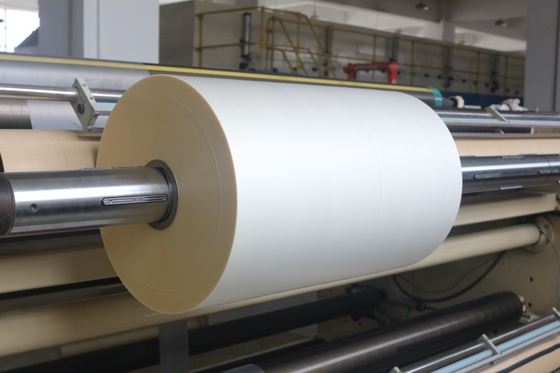 Película de laminação térmica de extrusão múltipla para laminados de cartão BOPP