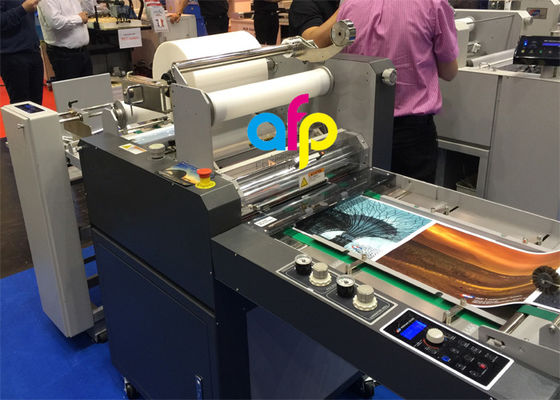 Filme de estratificação do brilho do ANIMAL DE ESTIMAÇÃO/BOPP com revestimento 15micron do brilho - 30mic