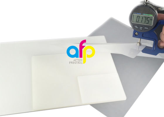 Filme de estratificação do malote lustroso alto do calor do ANIMAL DE ESTIMAÇÃO para a laminação da foto 175 mícrons